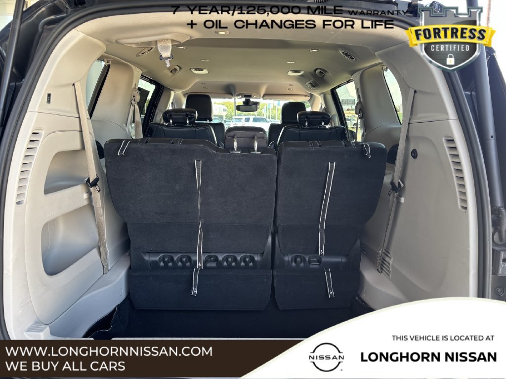 Used 2023 Chrysler Pacifica Touring-L FWD image 25