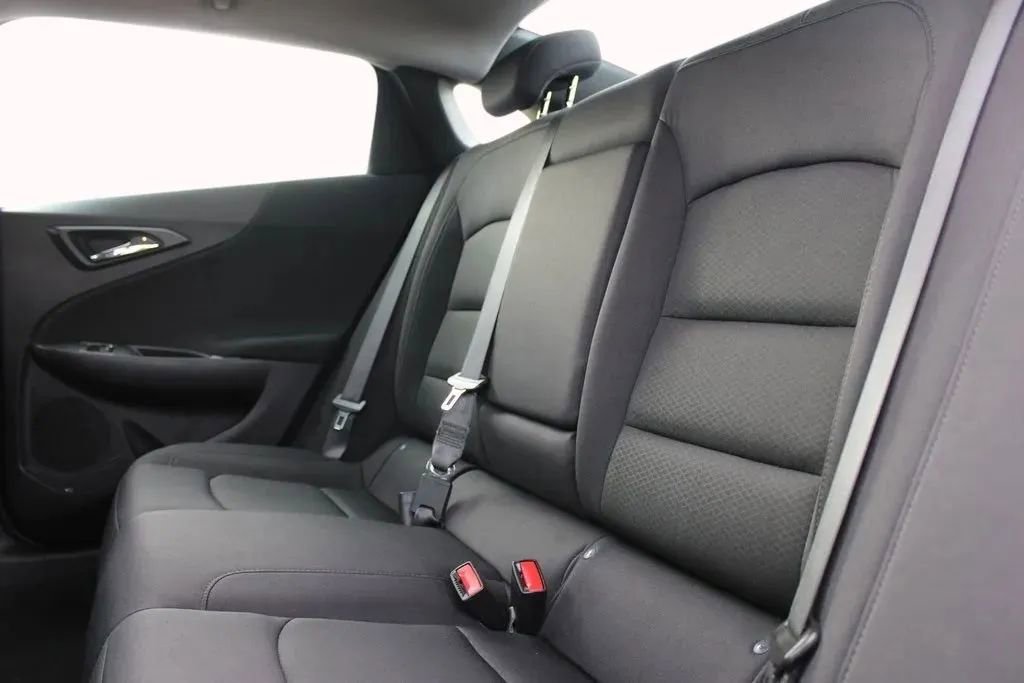 Used 2024 Chevrolet Malibu LS image 28