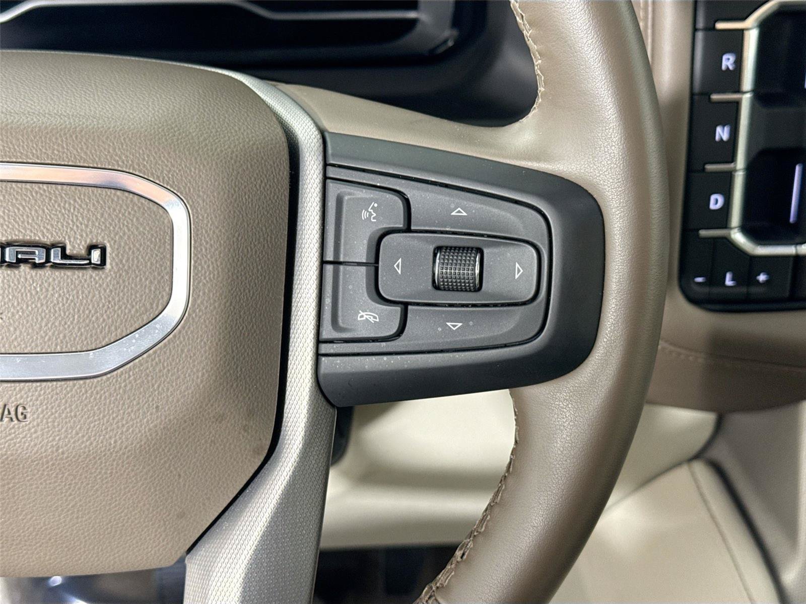 Used 2024 GMC Yukon Denali AWD/4WD image 20