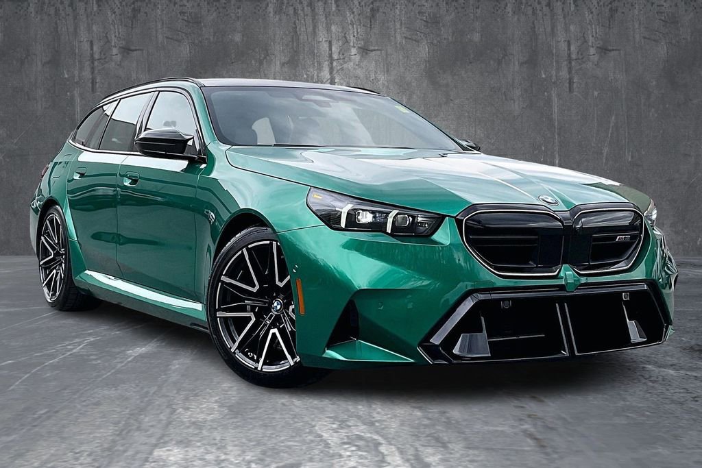 Used 2026 BMW M5 Touring image 3