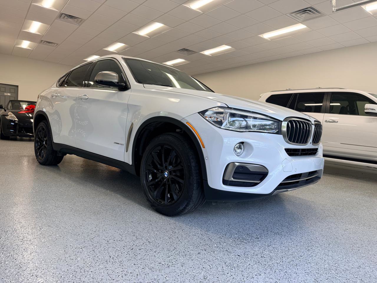 Used 2019 BMW X6 sDrive35i RWD image 12