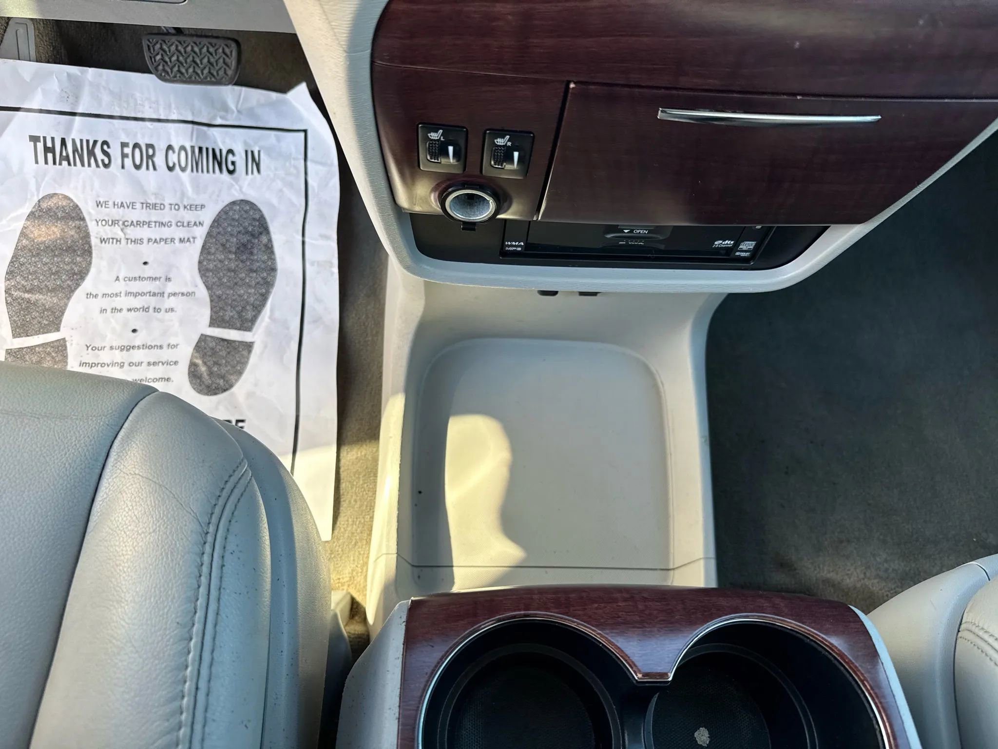 Used 2012 Toyota Sienna Limited image 24