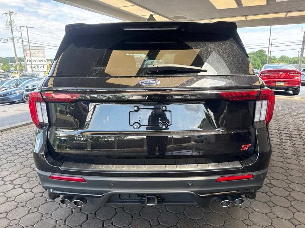 Used 2025 Ford Explorer ST AWD/4WD image 7