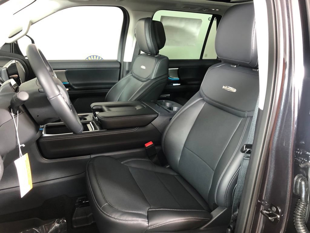 New 2026 Ford Expedition Platinum AWD/4WD image 10