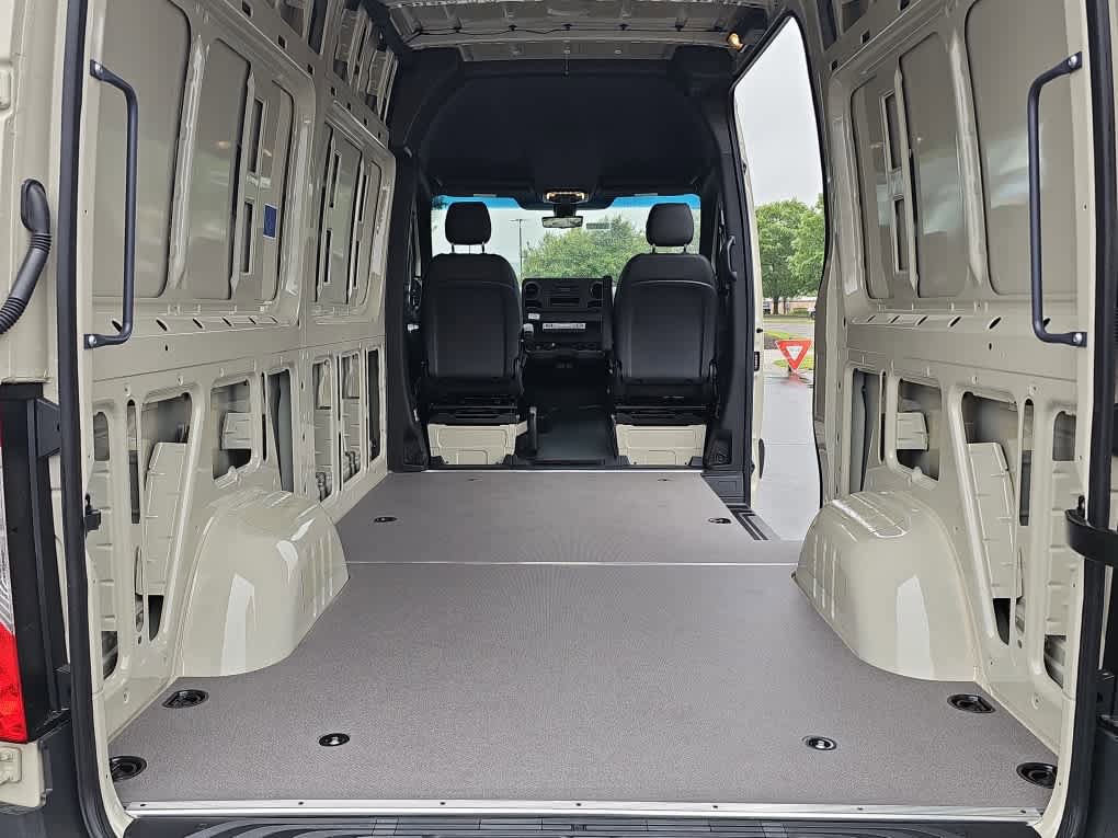 New 2025 Mercedes-Benz Sprinter 2500 image 7