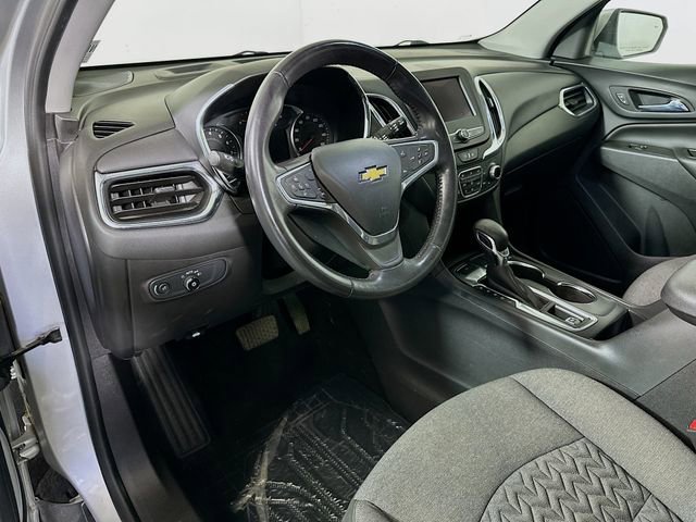 Used 2022 Chevrolet Equinox LT w/ Driver Convenience Package image 10