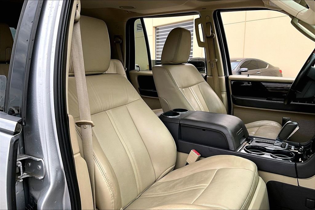 Used 2015 Lincoln Navigator 4WD w/ Equipment Group 101A Reserve image 28