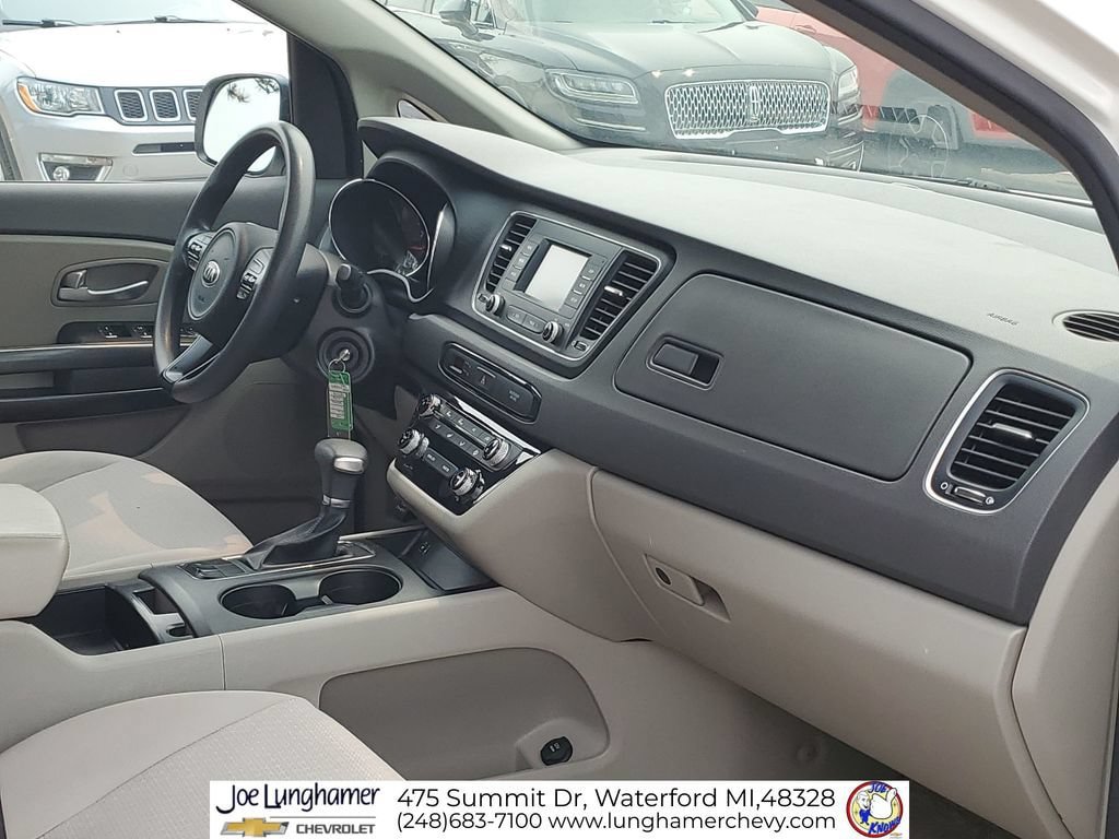 Used 2018 Kia Sedona L FWD image 26