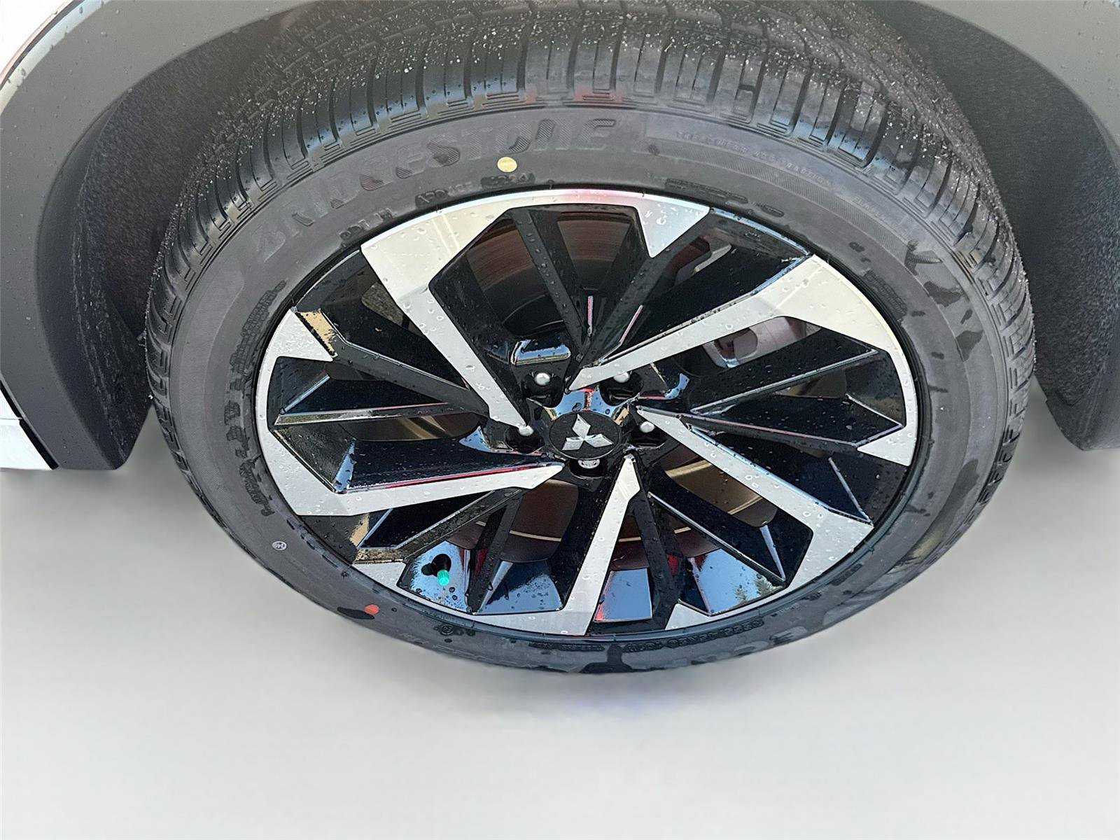 New 2025 Mitsubishi Outlander SEL image 32