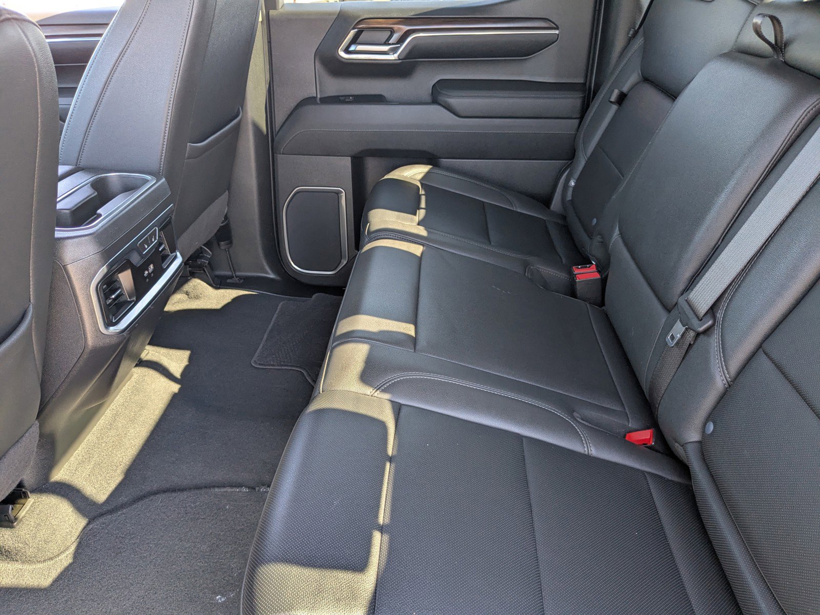 Used 2023 GMC Sierra 1500 SLT w/ SLT Premium Package image 16