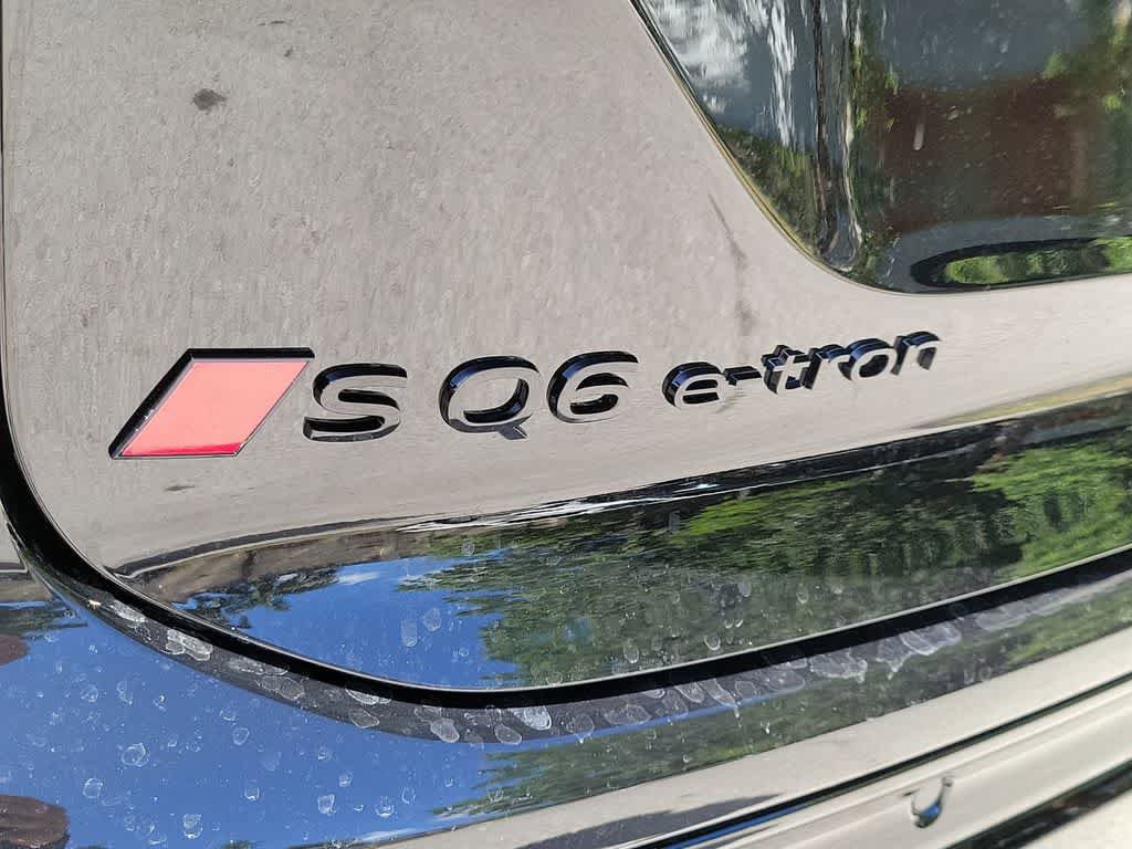 New 2027 Audi SQ6 e-tron Prestige AWD/4WD image 15