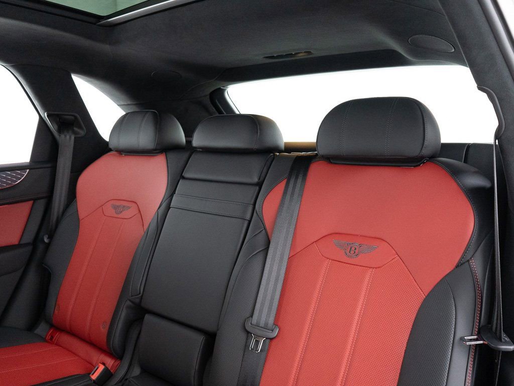 New 2025 Bentley Bentayga image 24