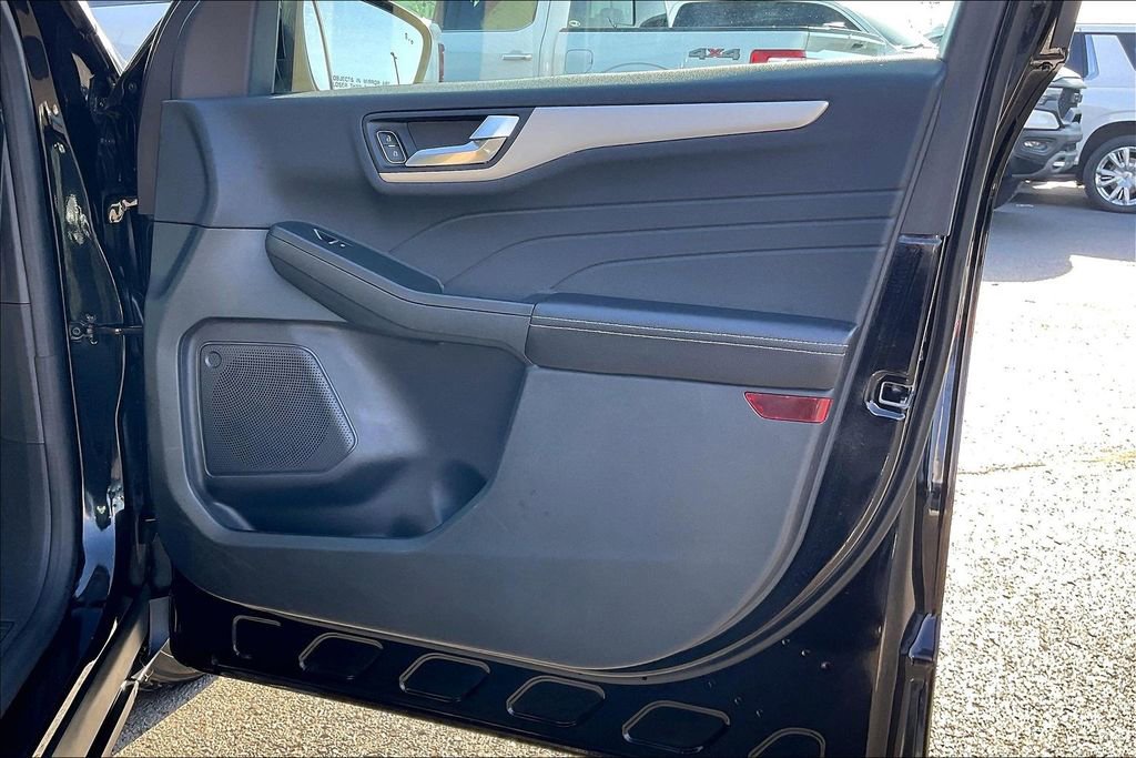 Used 2022 Ford Escape SEL w/ Technology Package AWD/4WD image 30