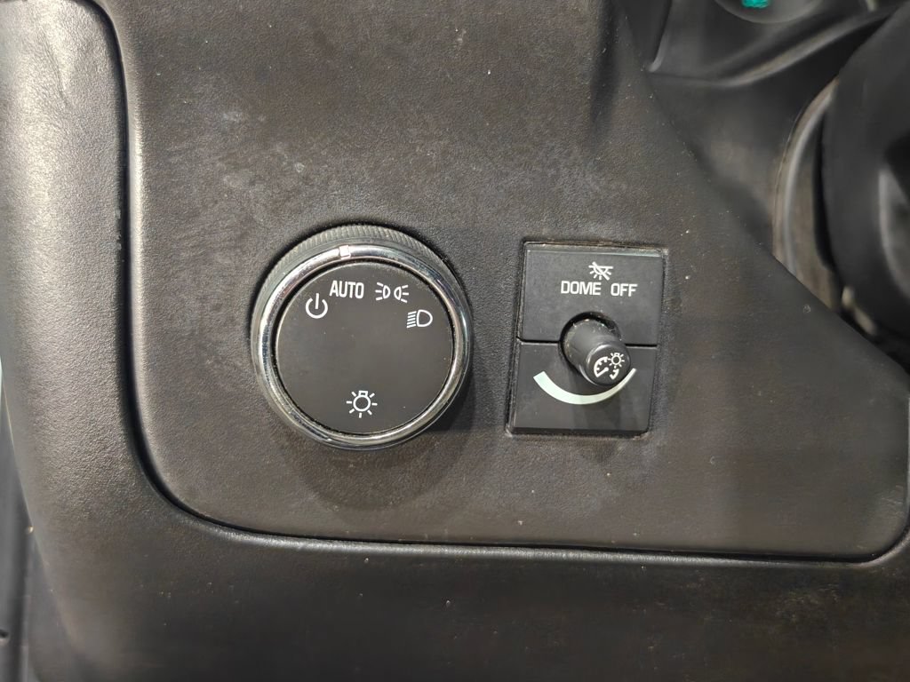 Used 2017 Chevrolet Express 2500 RWD image 8