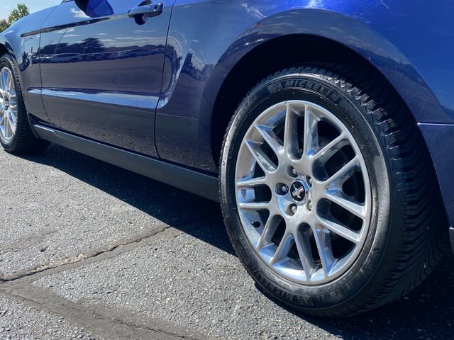 Used 2012 Ford Mustang Premium RWD image 14