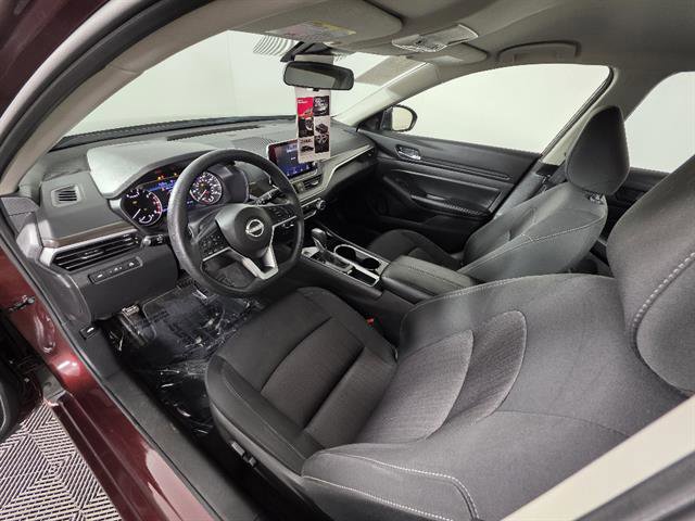 Used 2024 Nissan Altima 2.5 SV FWD image 25