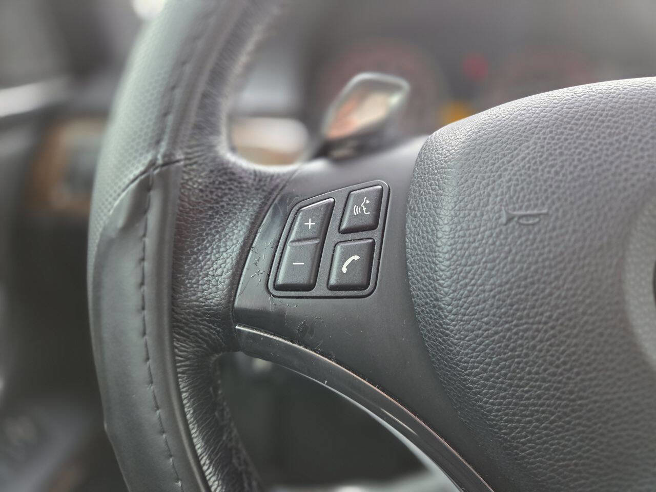 Used 2008 BMW 328i Convertible image 22