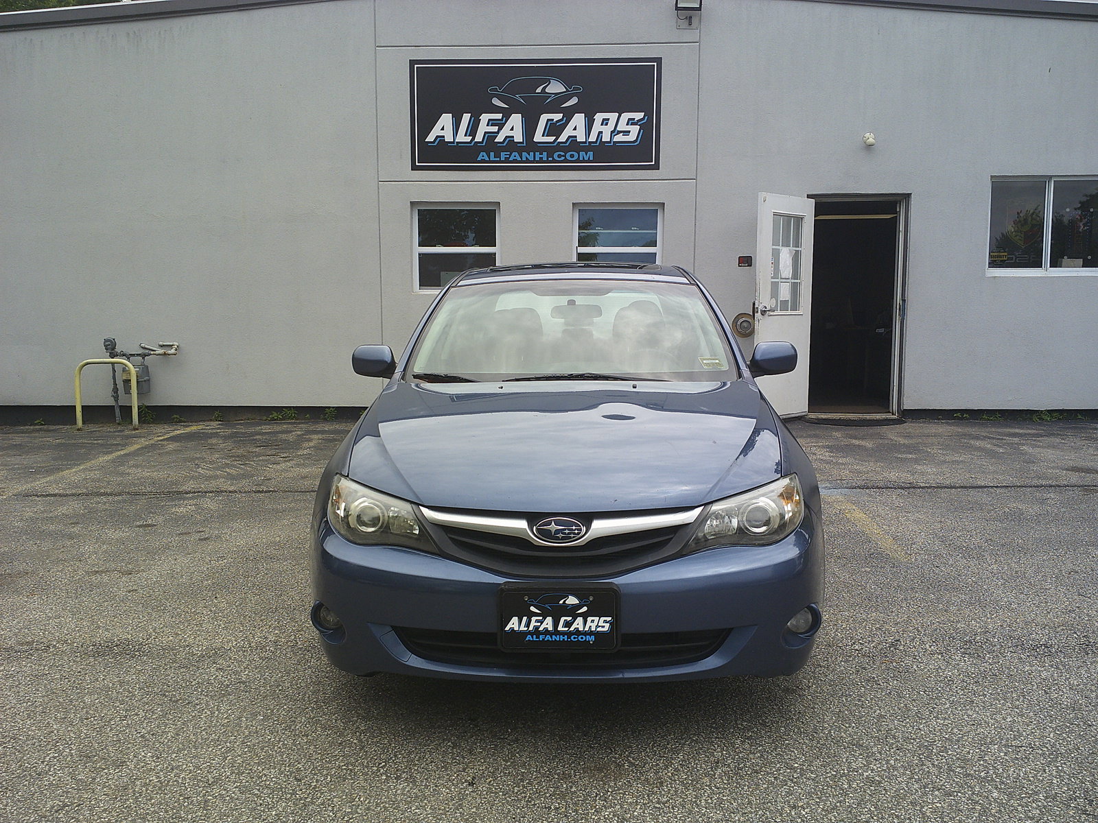 Used 2011 Subaru Impreza 2.5i Premium w/ PWR Moonroof Value Pkg AWD/4WD image 2