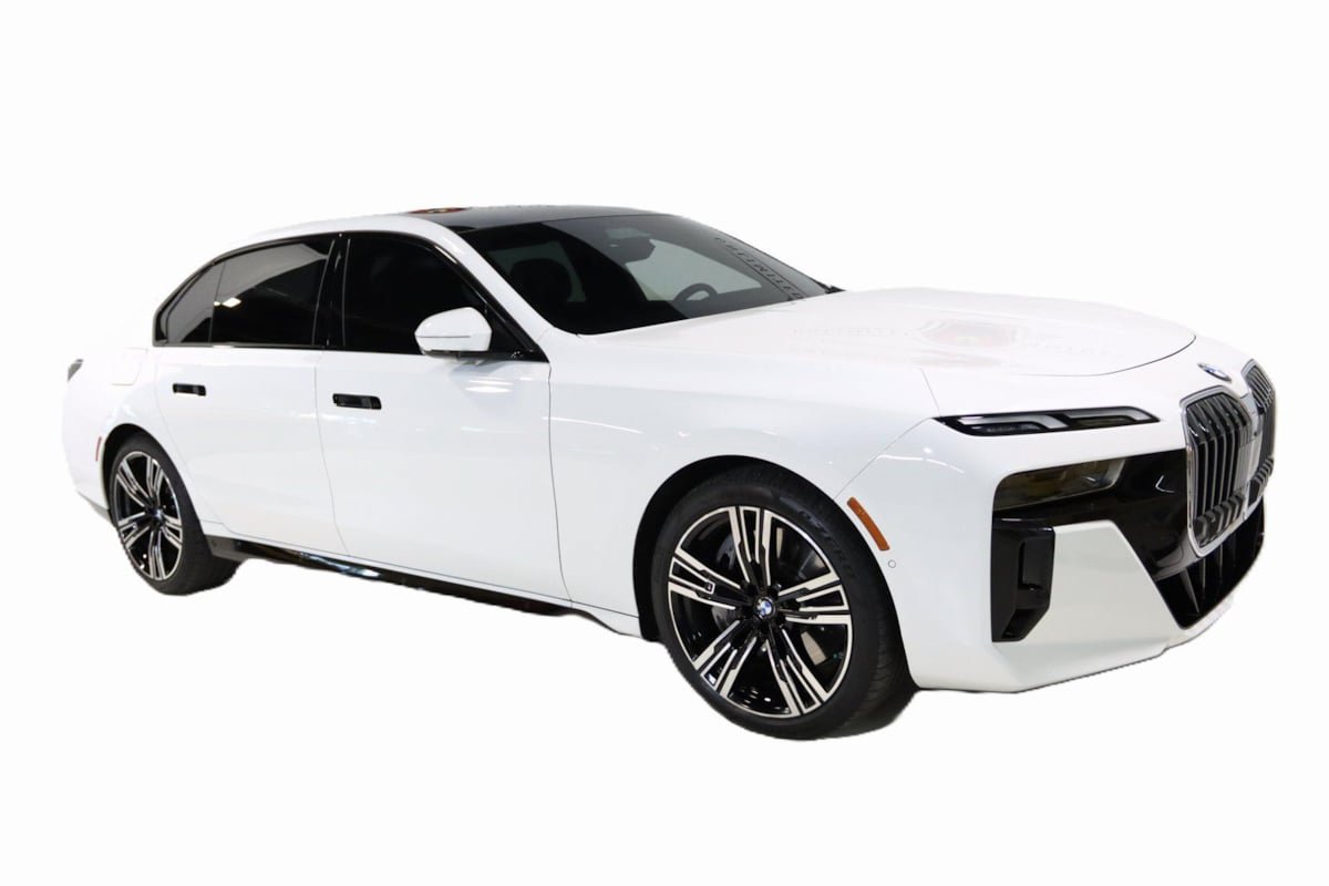 Used 2023 BMW 760i xDrive AWD/4WD image 6