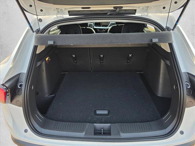 New 2026 Chevrolet Trax LT w/ Sunroof Package FWD image 15