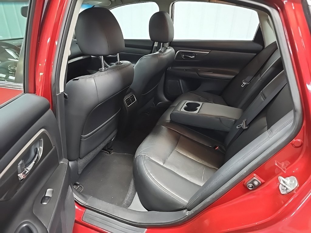 Used 2015 Nissan Altima 3.5 SL FWD image 32