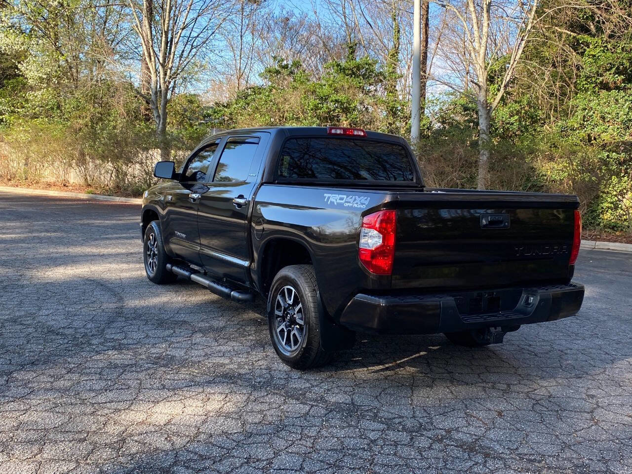 Used 2018 Toyota Tundra Limited w/ Limited Premium Package image 8