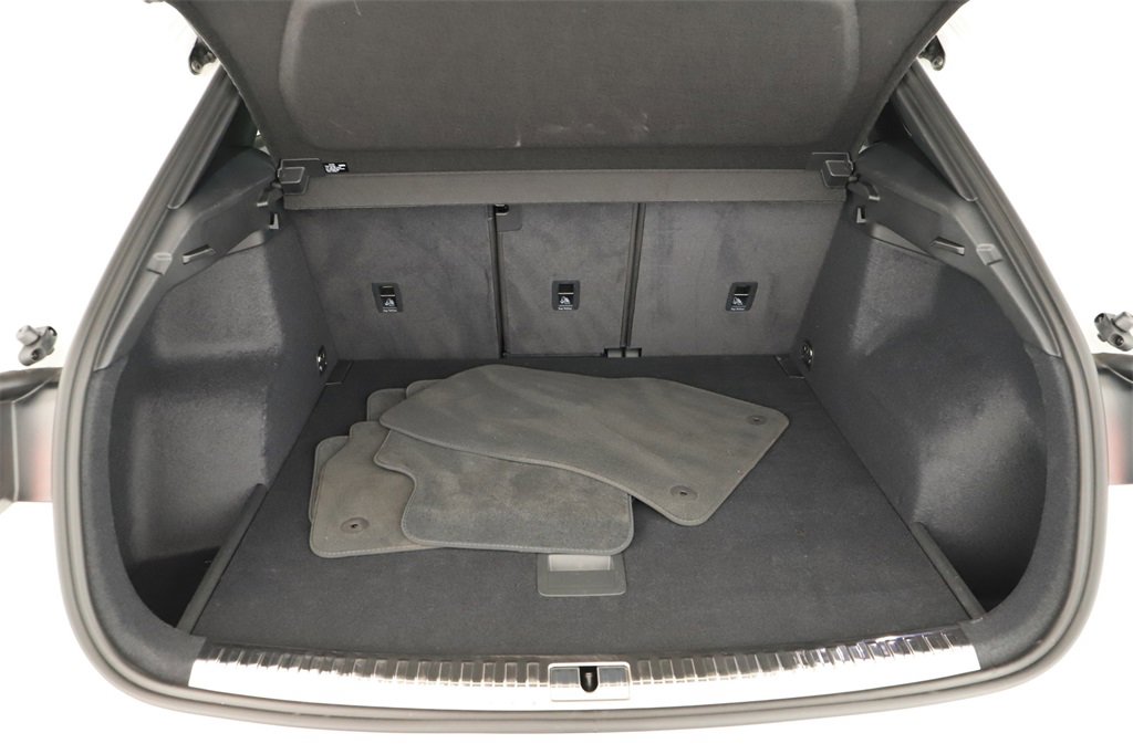 Certified 2025 Audi Q3 2.0T Premium w/ Convenience Package image 29