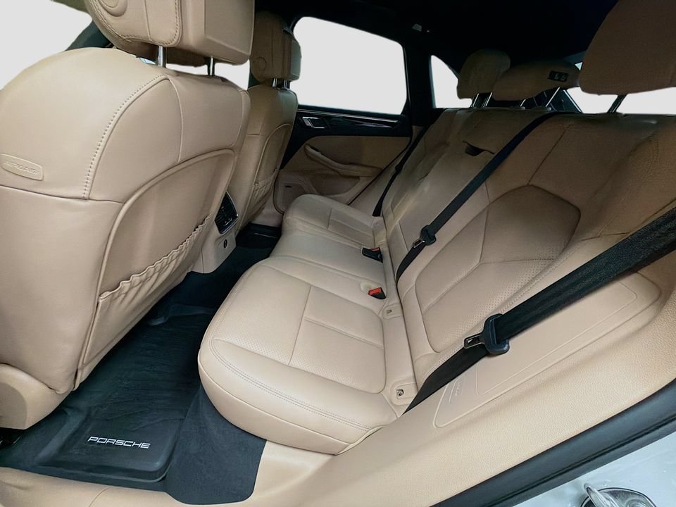 New 2026 Porsche Macan AWD/4WD image 24