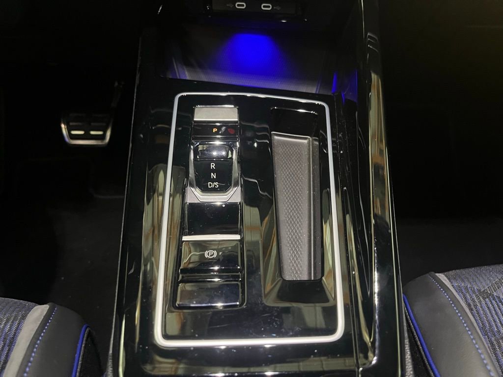 Certified 2025 Volkswagen Golf w/ Euro Stye Package image 16