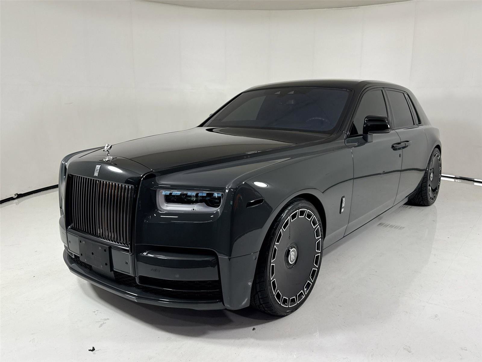 Used 2019 Rolls-Royce Phantom Sedan image 10