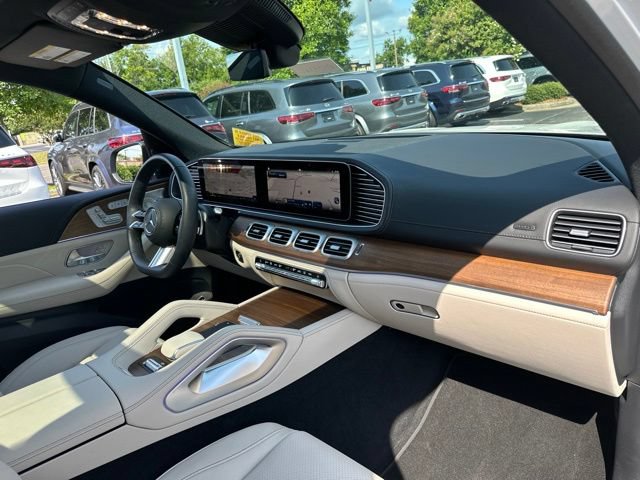 Used 2025 Mercedes-Benz GLS 450 4MATIC image 40