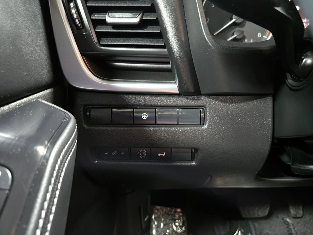 Used 2023 Nissan Rogue SV w/ SV Premium B Package AWD/4WD image 14