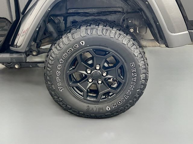 Used 2022 Jeep Gladiator Willys image 36
