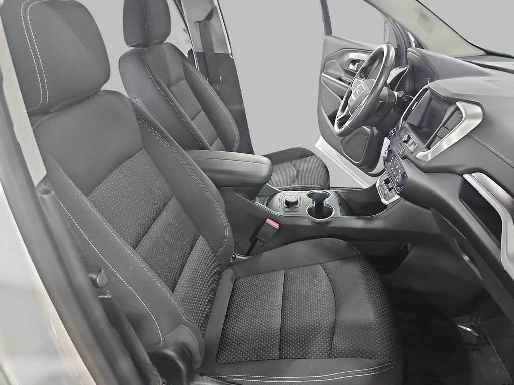 Used 2023 GMC Terrain SLE w/ LPO, Floor Liner Package AWD/4WD image 13