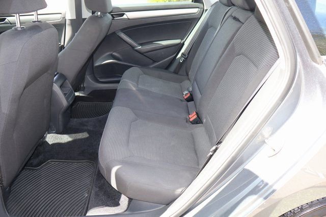 Used 2016 Volkswagen Passat 1.8T S image 14