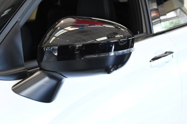 New 2026 Mitsubishi Outlander SEL Black Edition AWD/4WD image 9
