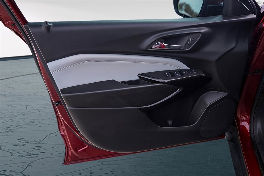 Used 2024 Chevrolet Trax LT w/ Driver Confidence Package image 25