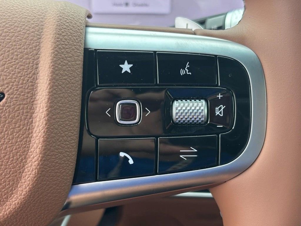 Used 2026 Genesis GV70 2.5T Advanced image 13