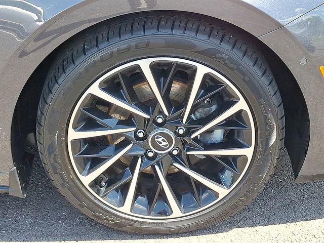Used 2021 Hyundai Sonata Limited w/ Winter Weather Package FWD image 8