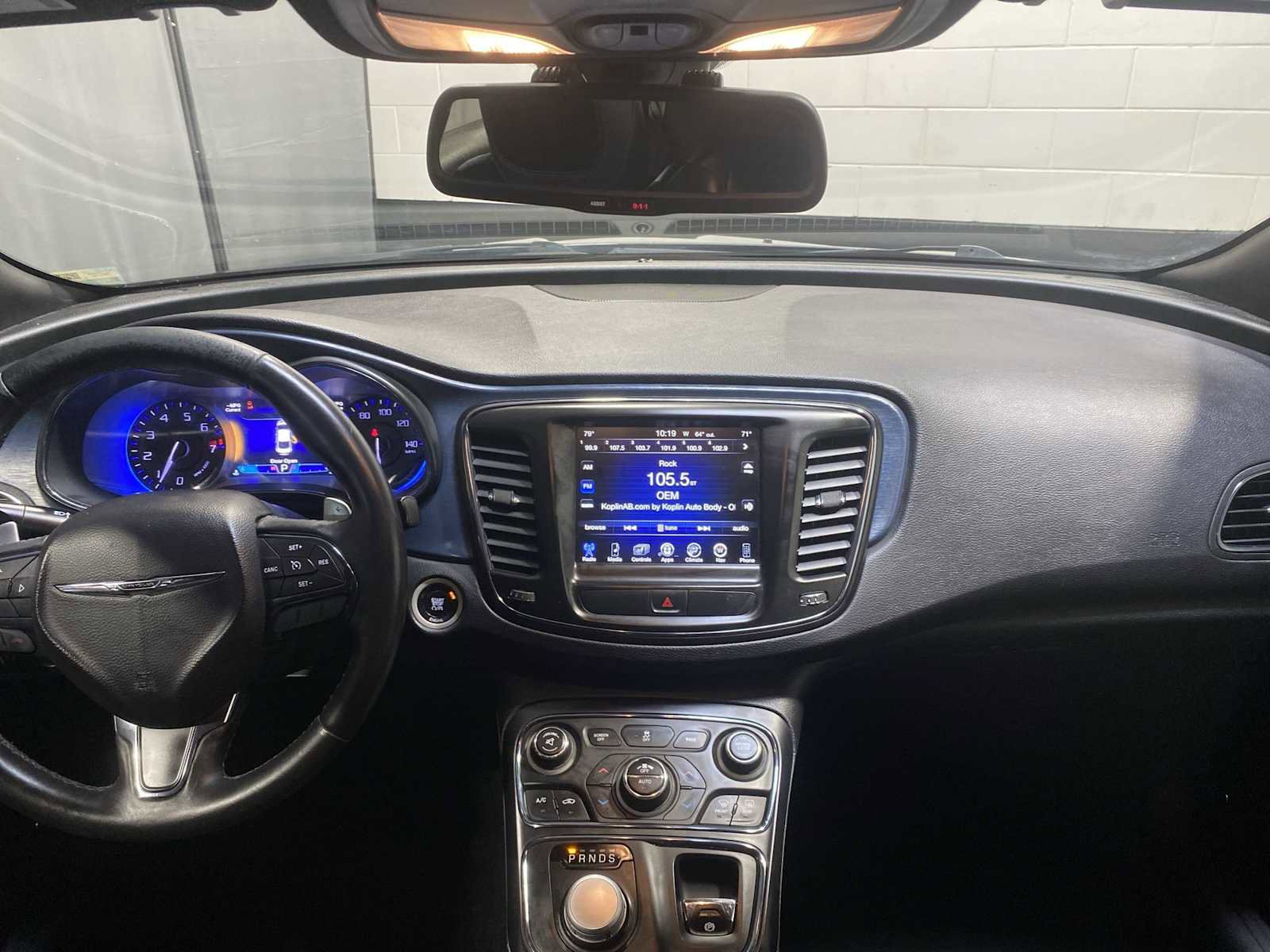 Used 2015 Chrysler 200 S w/ Navigation & Sound Group I image 10