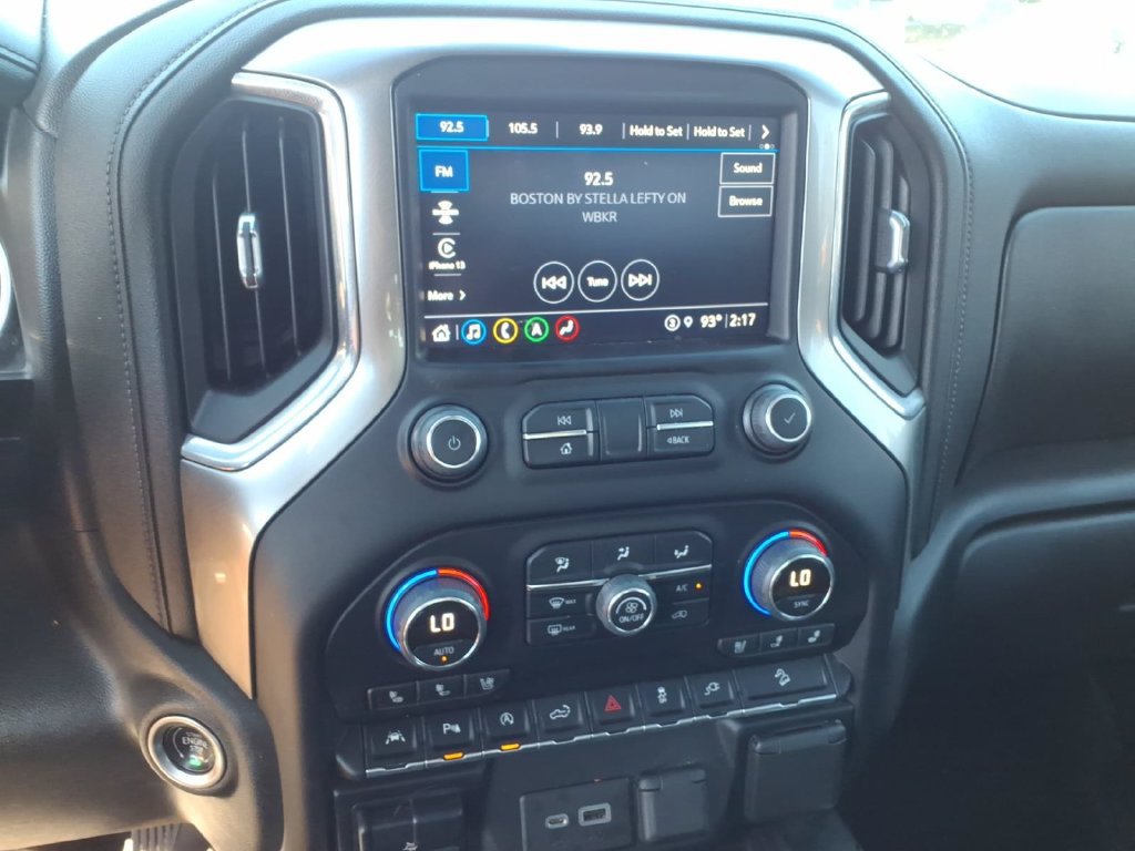 Used 2022 Chevrolet Silverado 1500 LTZ w/ Technology Package AWD/4WD image 9