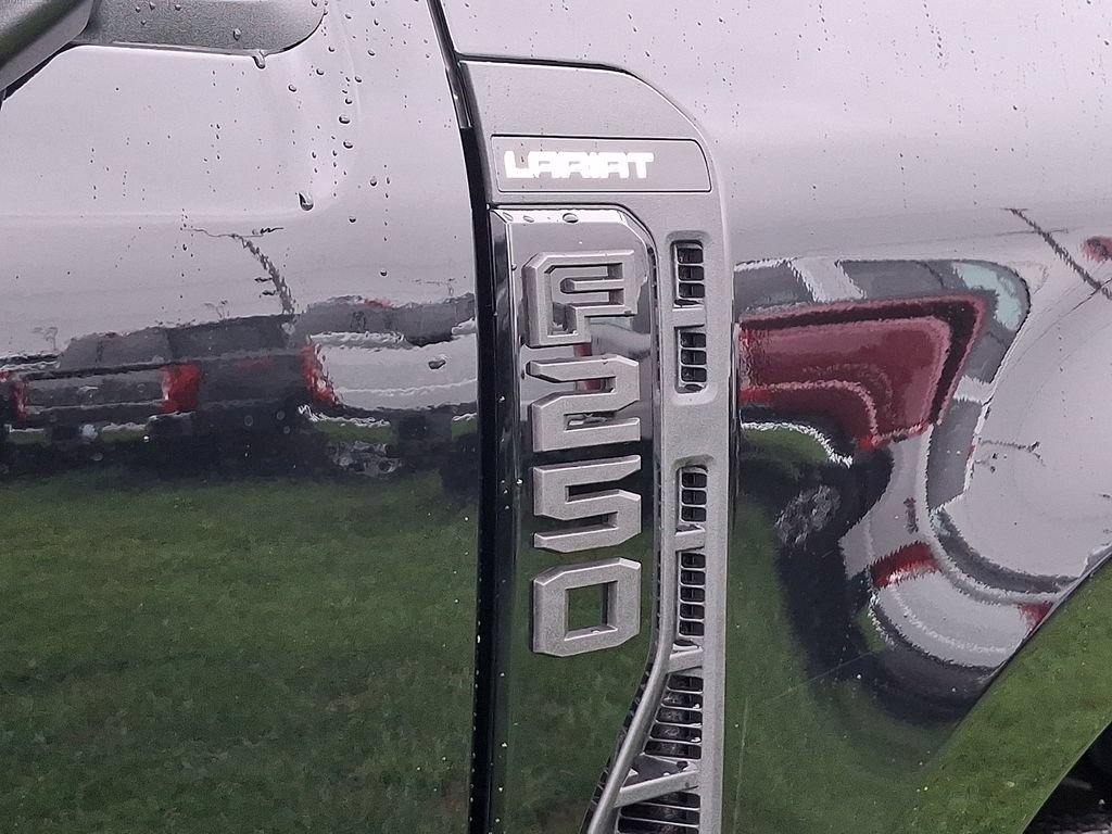 New 2026 Ford F250 Lariat w/ Black Appearance Package AWD/4WD image 20