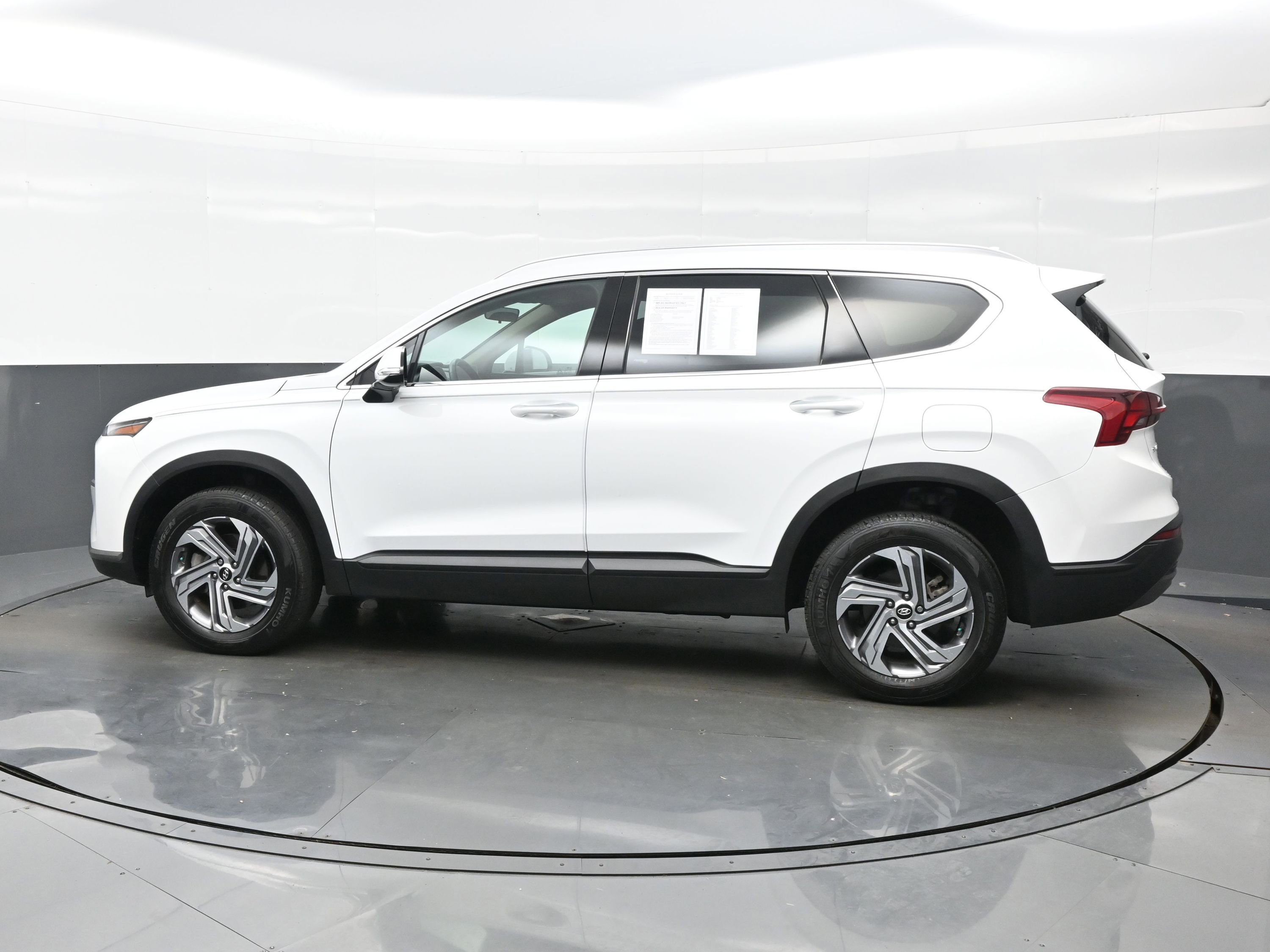 Used 2023 Hyundai Santa Fe SEL AWD/4WD image 3