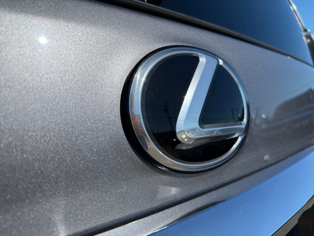 Used 2023 Lexus GX 460 Luxury w/ Sport Design Package AWD/4WD image 34