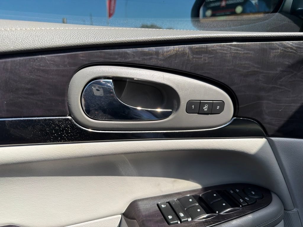 Used 2016 Buick Enclave Premium w/ Experience Buick Package FWD image 13