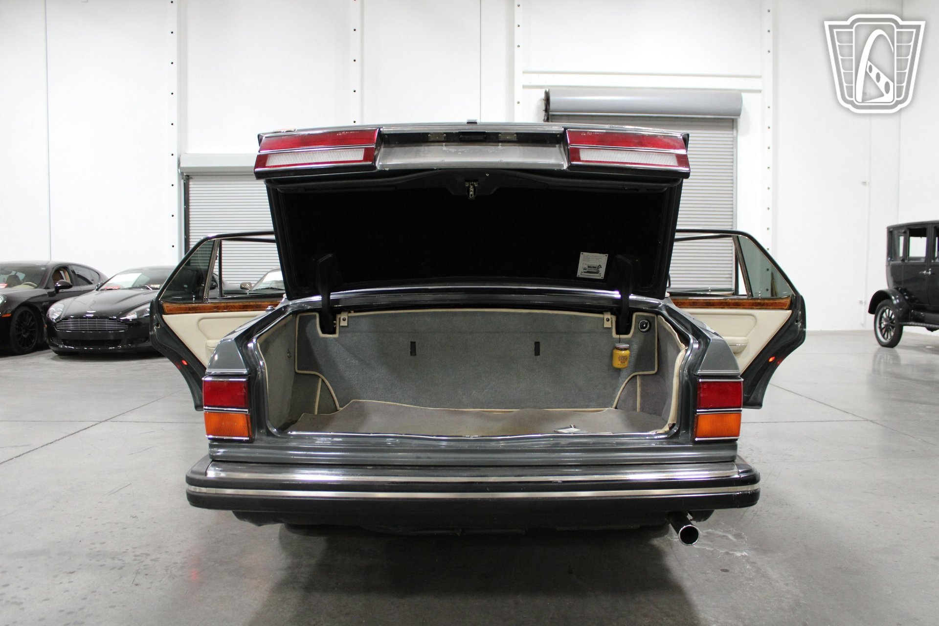 Used 1990 Rolls-Royce Silver Spur II RWD image 37
