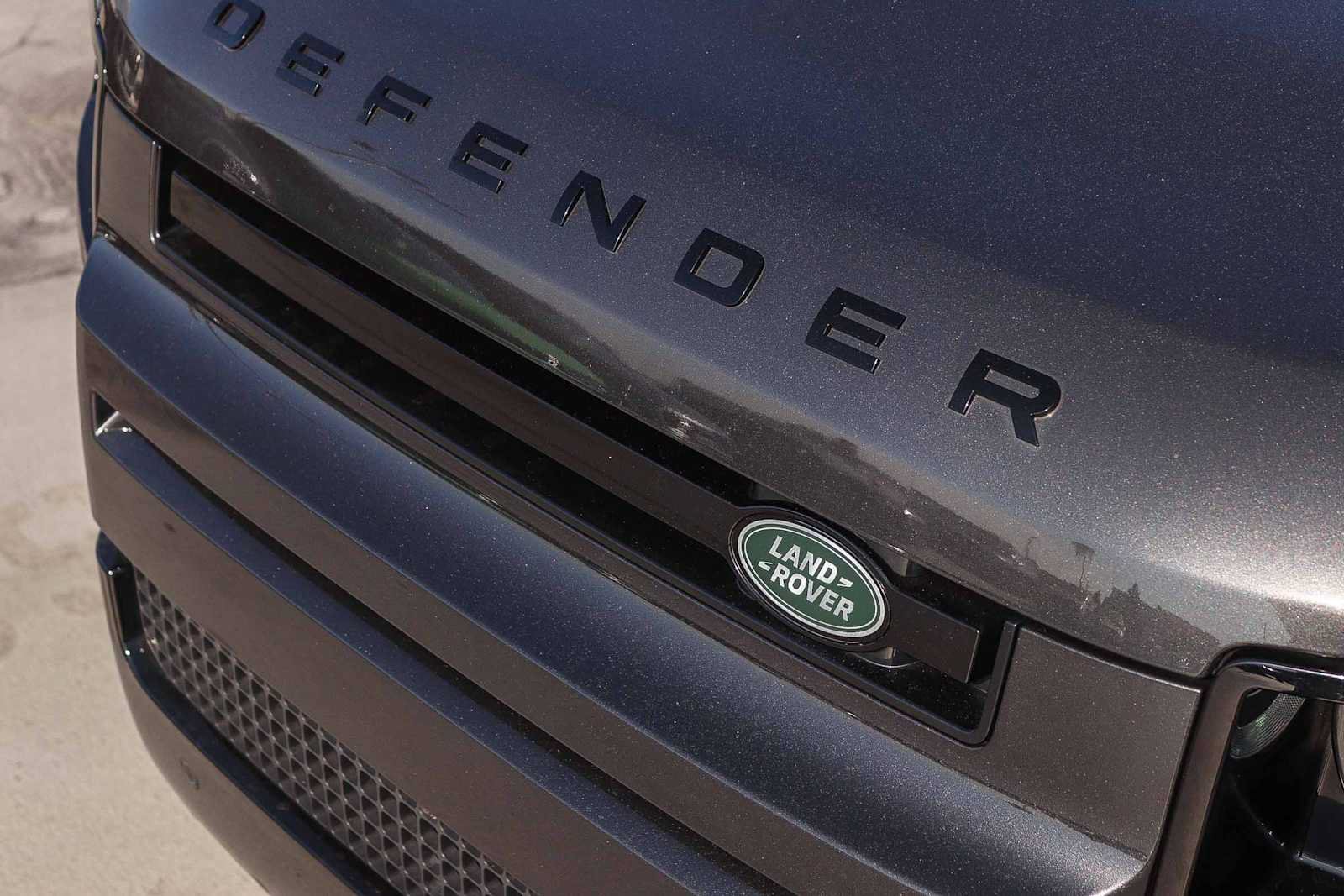 Used 2024 Land Rover Defender 110 X-Dynamic SE AWD/4WD image 8