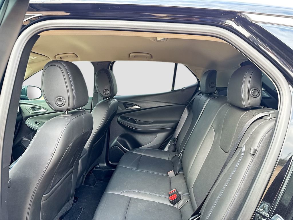 Used 2025 Buick Encore GX Sport Touring image 17