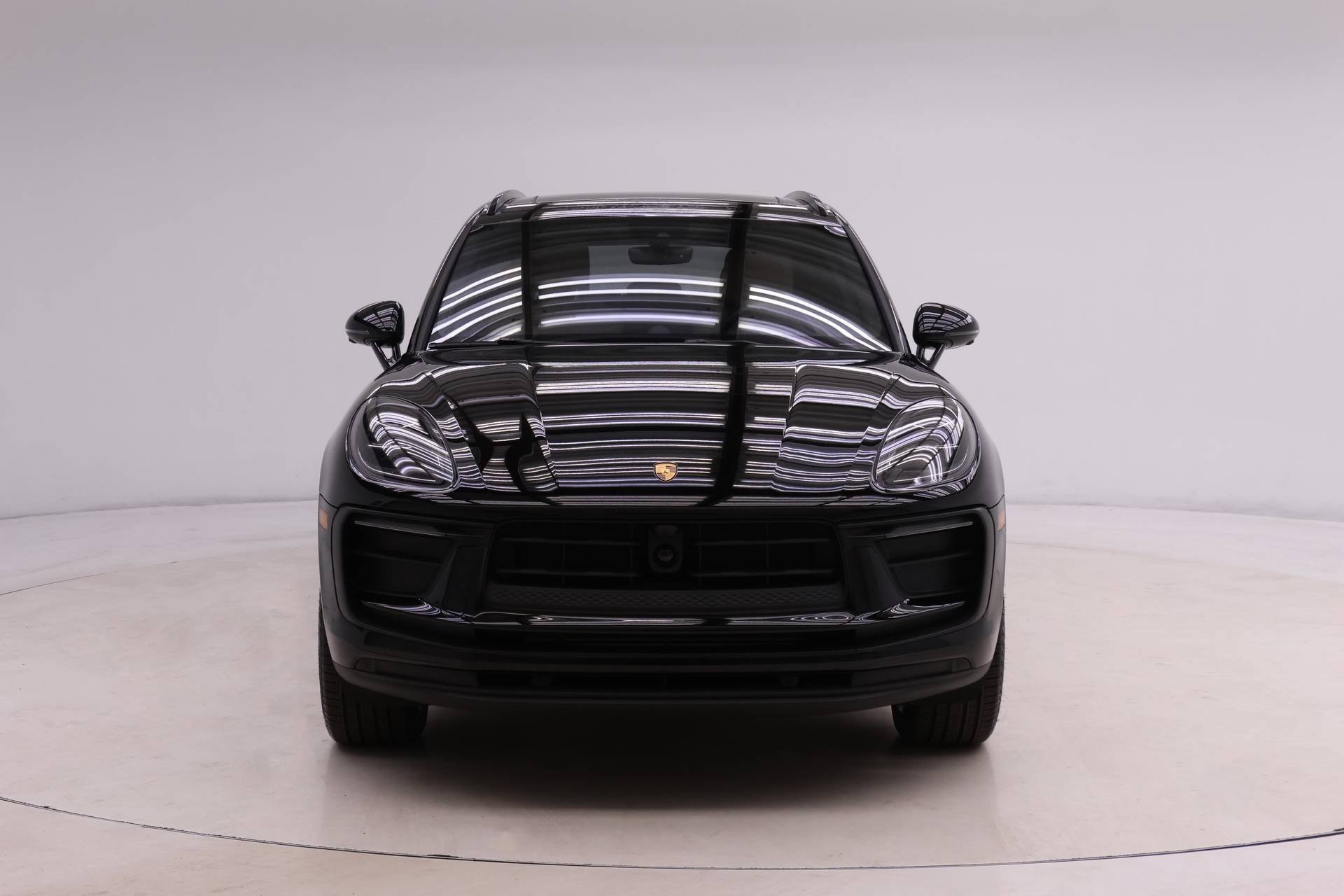Used 2025 Porsche Macan image 8