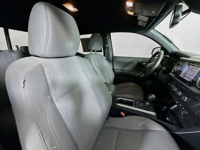 Used 2019 Toyota Tacoma TRD Sport image 22